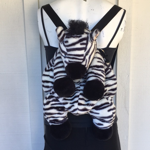 Vintage Handbags - 🎉HP🎉ORIGINAL-vintage animal backpack from 90’s!